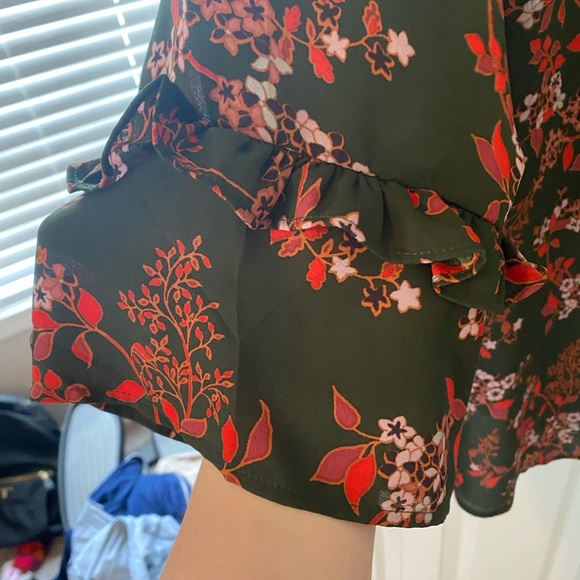 Motherhood Maternity 2X Black and Red Floral Georgette Blouse - Picture 3 of 3